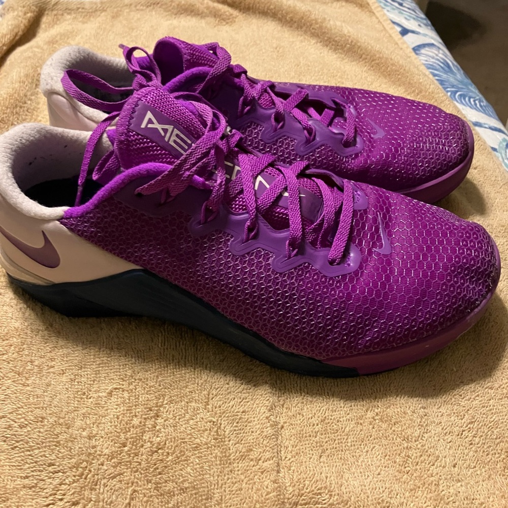 Nike Womens Metcon 5 AO2982-546 Purple Running Shoes Sneakers Size 9.5